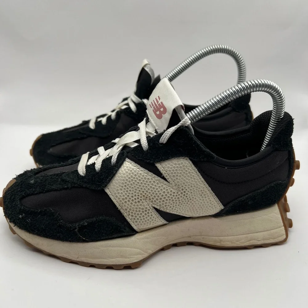 New Balance 327 Black Sea Salt Gum Sole Womens Sneakers WS327BL Size 6